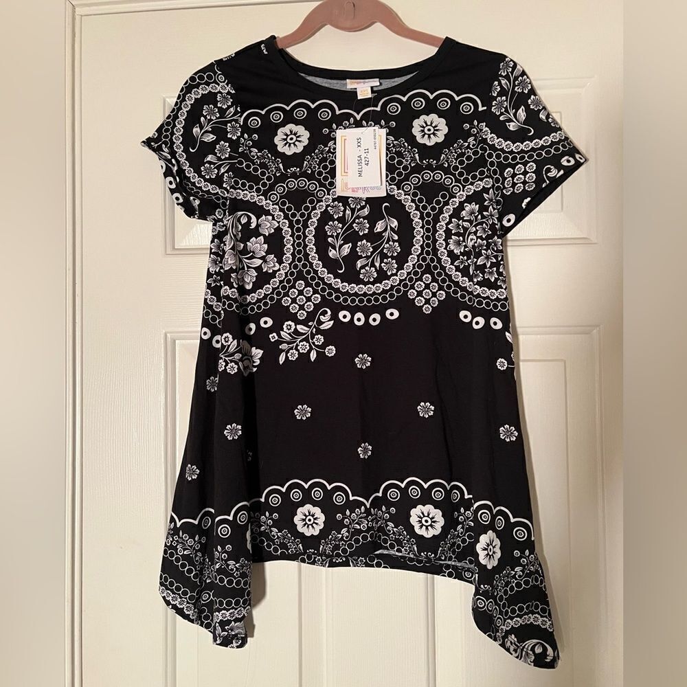 NWT LulaRoe Melissa Top